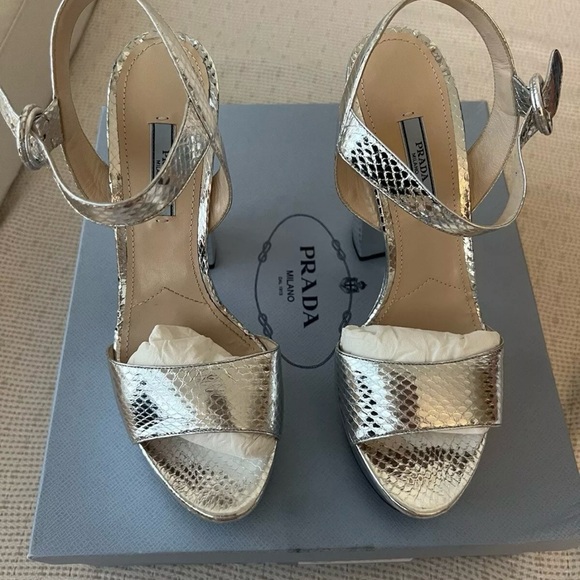 Prada Silver Python plataform size 39 1/2 new in box !!! - Picture 3 of 11